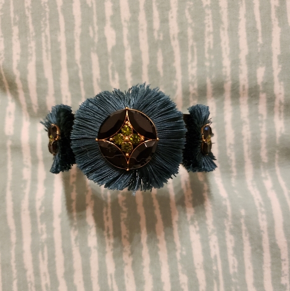 Stella and Dot Gemma Fan Cuff - Picture 3 of 4
